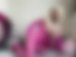 bratzdollchloe's Live Sex Cam Show