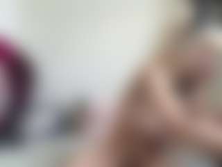 bratzdollchloe's Live Sex Cam Show