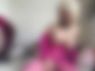 bratzdollchloe's Live Sex Cam Show