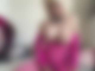 bratzdollchloe's Live Sex Cam Show