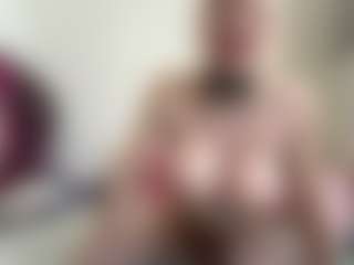 bratzdollchloe's Live Sex Cam Show