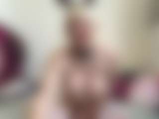 bratzdollchloe's Live Sex Cam Show