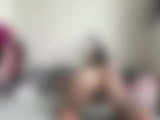 bratzdollchloe's Live Sex Cam Show
