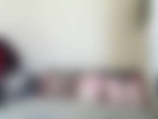 bratzdollchloe's Live Sex Cam Show