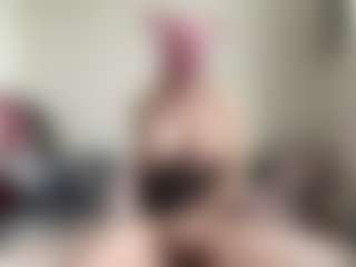 bratzdollchloe's Live Sex Cam Show