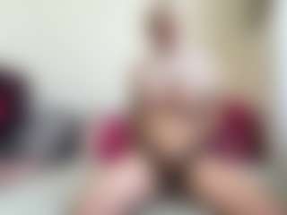 bratzdollchloe's Live Sex Cam Show