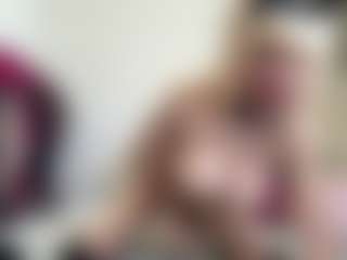 bratzdollchloe's Live Sex Cam Show
