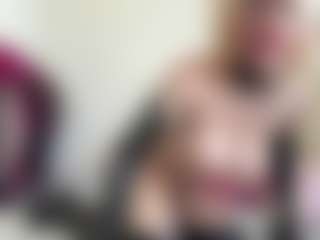 bratzdollchloe's Live Sex Cam Show