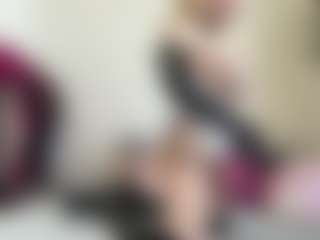 bratzdollchloe's Live Sex Cam Show