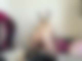 bratzdollchloe's Live Sex Cam Show