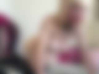bratzdollchloe's Live Sex Cam Show