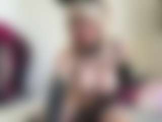 bratzdollchloe's Live Sex Cam Show