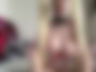 bratzdollchloe's Live Sex Cam Show