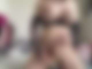 bratzdollchloe's Live Sex Cam Show