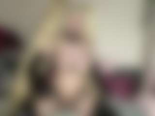 bratzdollchloe's Live Sex Cam Show