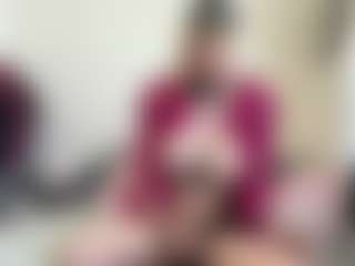 bratzdollchloe's Live Sex Cam Show