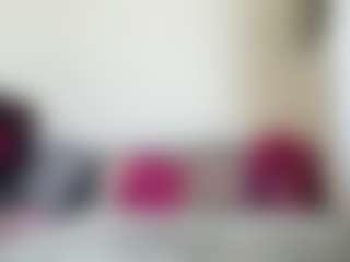 bratzdollchloe's Live Sex Cam Show