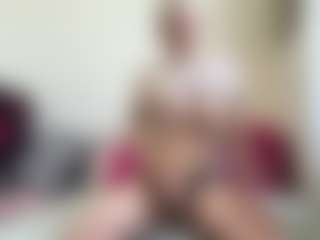 bratzdollchloe's Live Sex Cam Show
