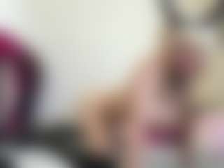 bratzdollchloe's Live Sex Cam Show