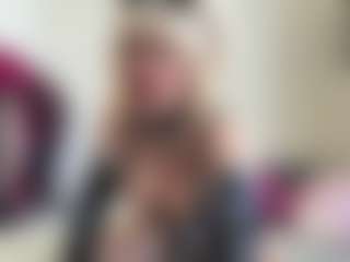 bratzdollchloe's Live Sex Cam Show
