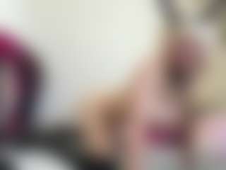 bratzdollchloe's Live Sex Cam Show