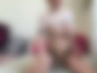 bratzdollchloe's Live Sex Cam Show