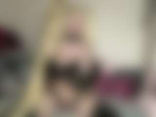 Live cam show with bratzdollchloe - Drinking on Instabang