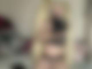 Live-camshow met bratzdollchloe - Drinking op Camsoda