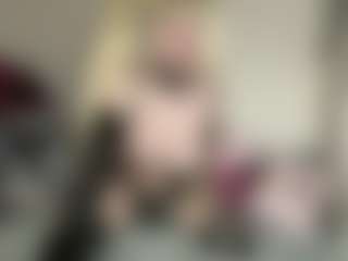 Live cam show with bratzdollchloe - Blue Eyes on Cam Slut