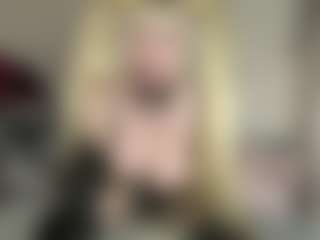 Live cam show with bratzdollchloe - Blonde Hair on crypto-cams