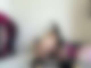 bratzdollchloe's Live Sex Cam Show
