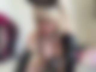 Live cam show with bratzdollchloe - Fetish on ObeyMaria