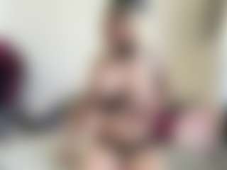 Live cam show with bratzdollchloe - Drinking on testsause.com