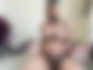 bratzdollchloe's Live Sex Cam Show