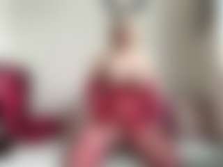 Live cam show with bratzdollchloe - Lean on Camsoda
