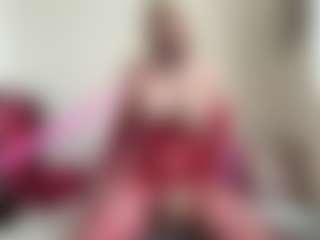 Live cam show with bratzdollchloe - Blue Eyes on SquirtSoMuch