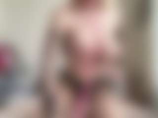 bratzdollchloe's Live Sex Cam Show