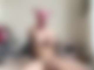 Live cam show with bratzdollchloe - Drinking on hrnylive.com