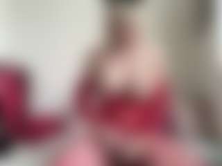 Live cam show with bratzdollchloe - Lean on xplaylive.com