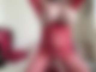 Live cam show with bratzdollchloe - Drinking on xplaylive.com