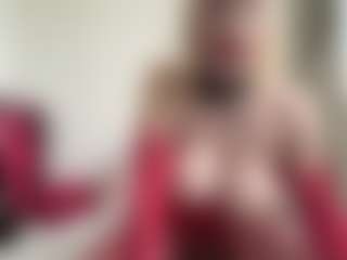 Live cam show with bratzdollchloe - Huge Tits on xplaylive.com