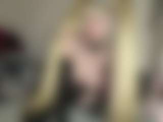 bratzdollchloe's Live Sex Cam Show