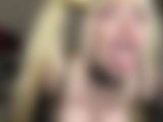 bratzdollchloeのライブセックスチャットショー