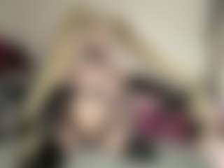 bratzdollchloe's Live Sex Cam Show