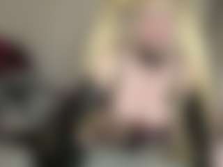 bratzdollchloe's Live Sex Cam Show