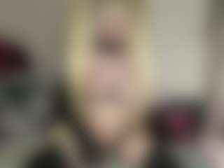bratzdollchloe's Live Sex Cam Show