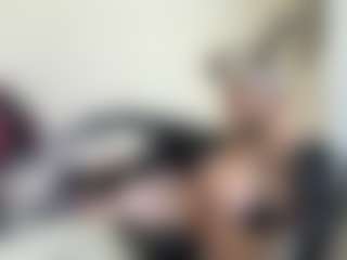 bratzdollchloe's Live Sex Cam Show