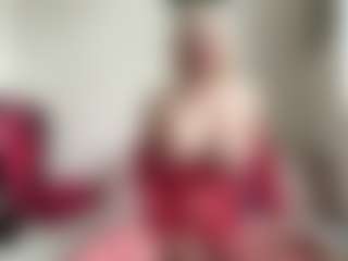 Live cam show with bratzdollchloe - Tease on Camsoda