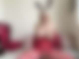 Live cam show with bratzdollchloe - Lean on Camsoda
