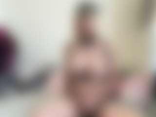 Live cam show with bratzdollchloe - Fetish on SinfulBabes